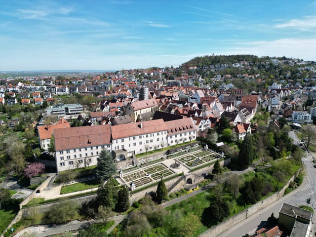 DAFÜR sind wir hier